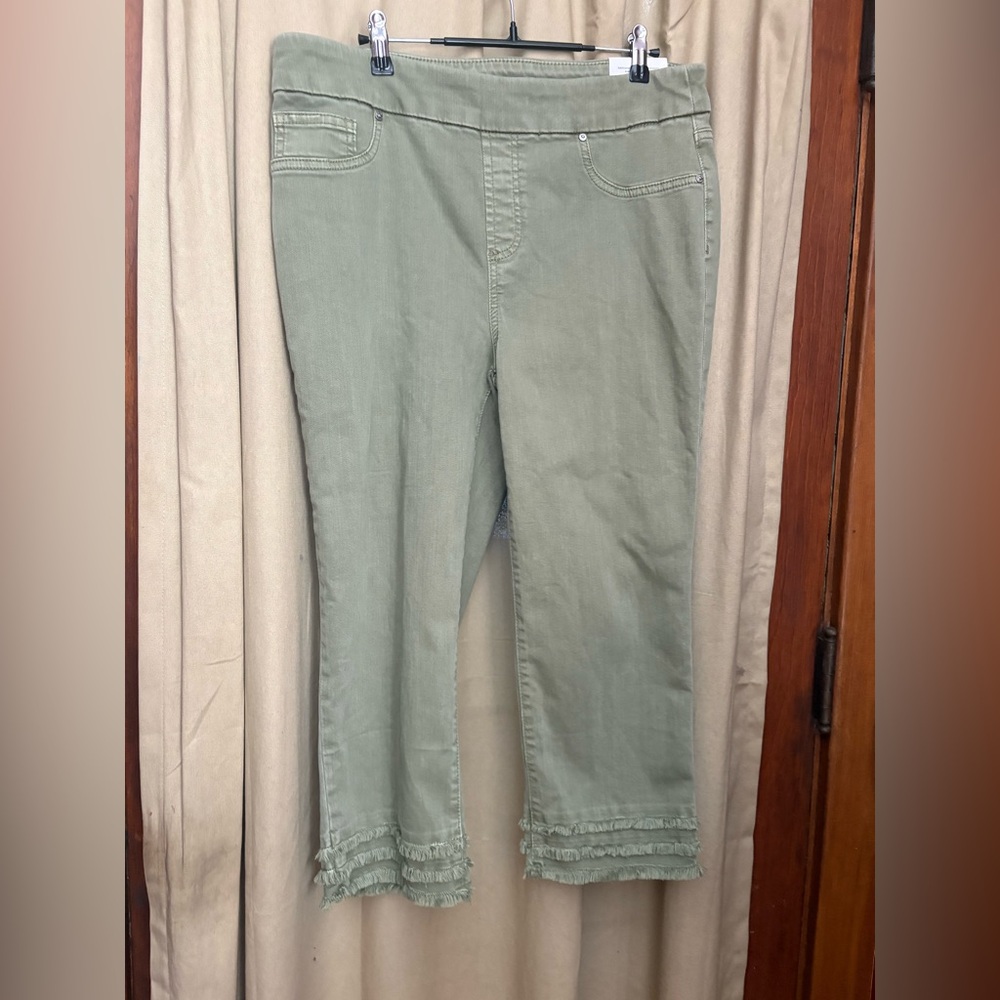 Chico's Olive Green Pull-On Pants